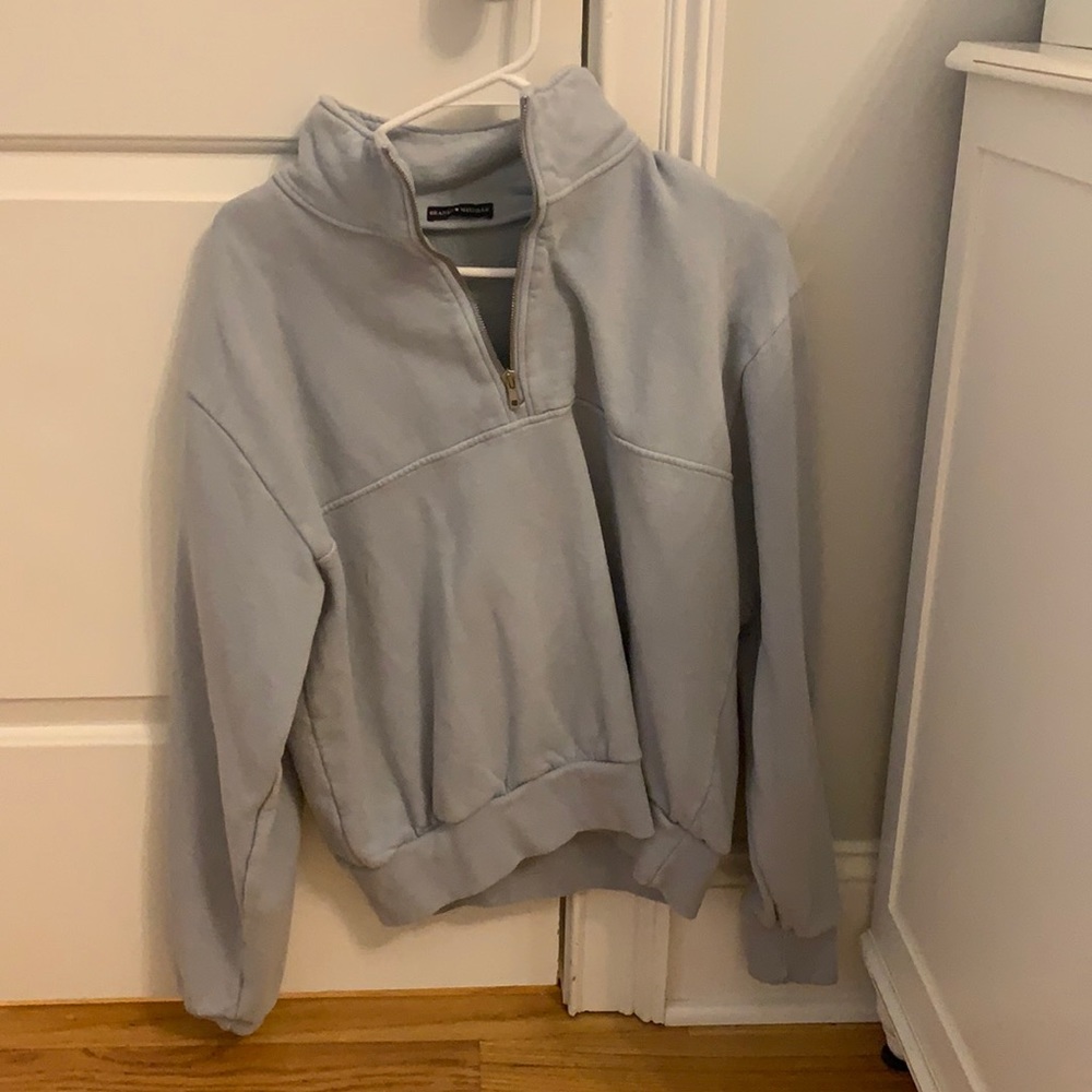 - Brandy Melville Missy Sweatshirt
